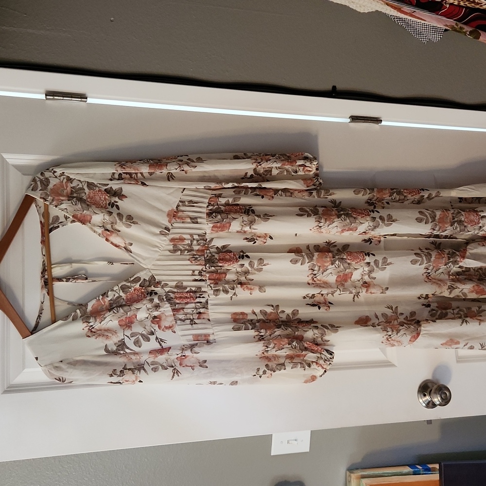 FOREVER21 Long Length Ivory floral dress size L